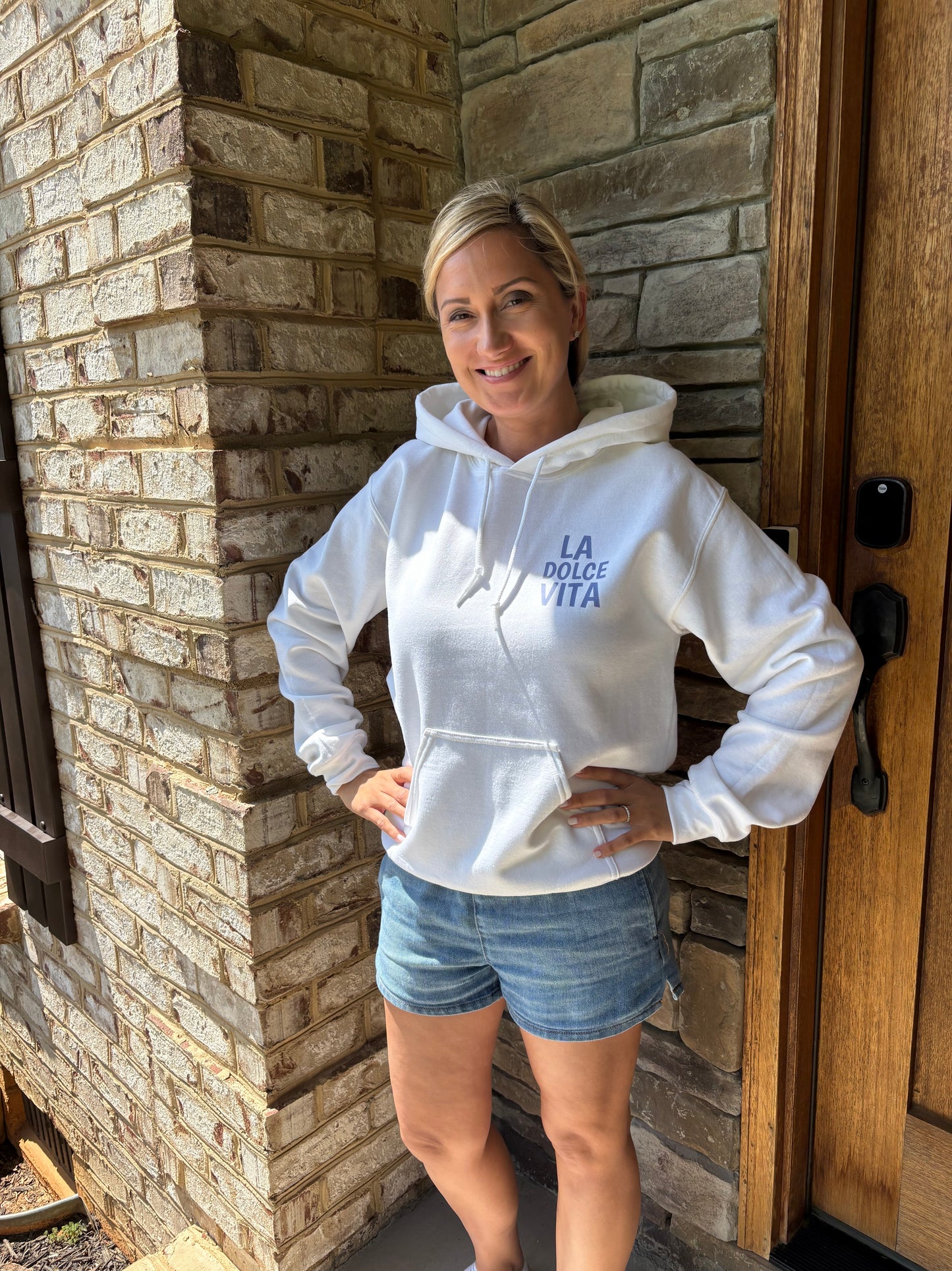La Dolce Vita Coastal Hoodie – Italian Summer Back Graphic : White