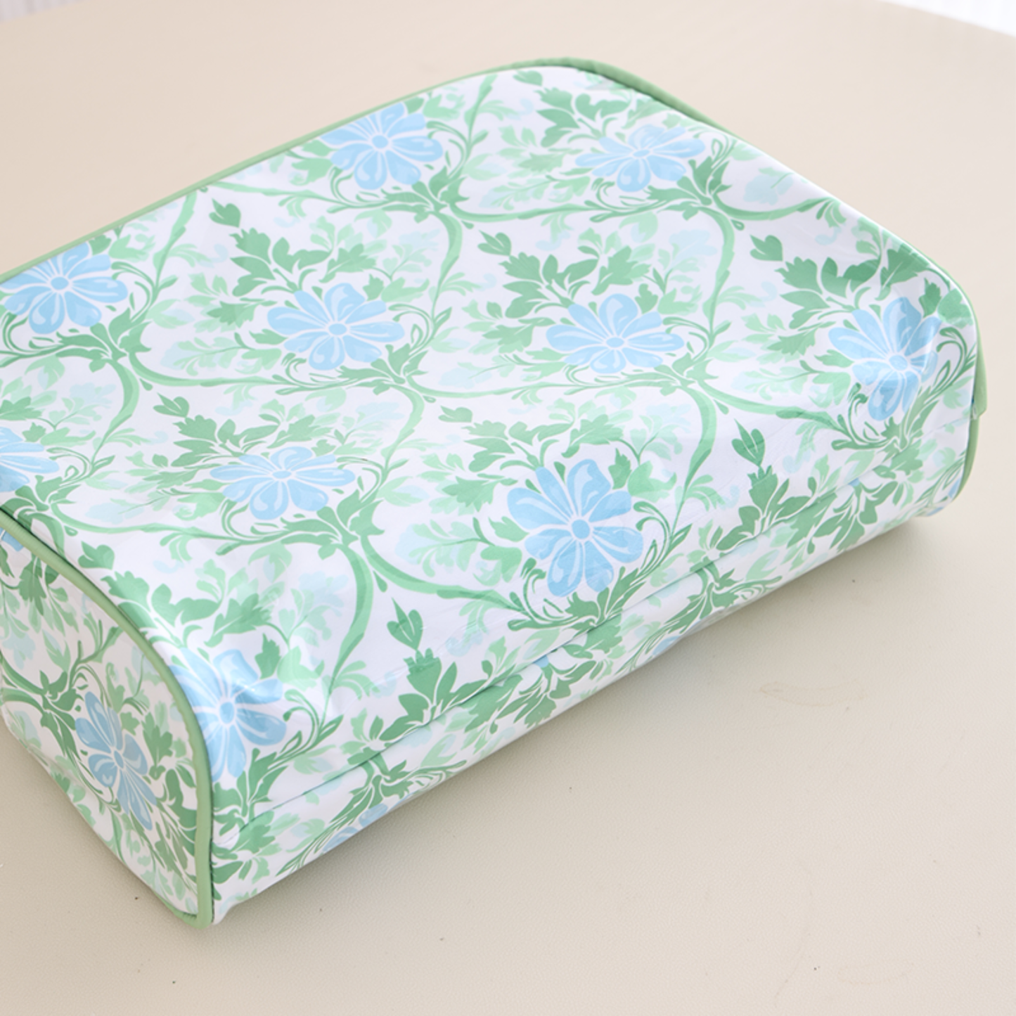 PVC Clear Coat Cosmetic Bag Make up Case Embroidery Blank: Heirloom Garden
