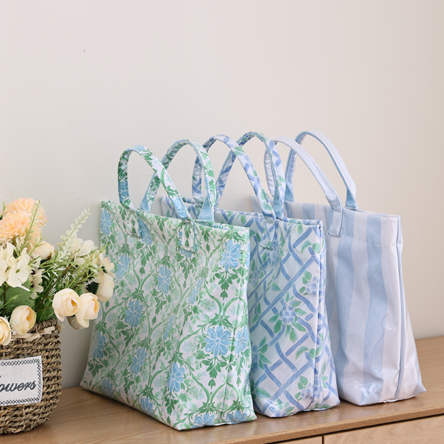 Waterproof Tote Bag PVC Beach Bag : Seaside Vineyard
